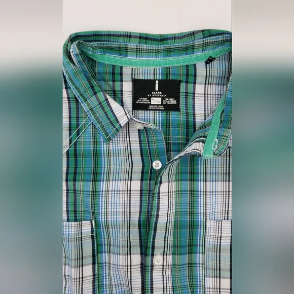 Men's XXL plaid Button up. - Picture 7 of 13